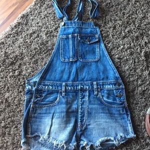 American Eagle Overall shorts